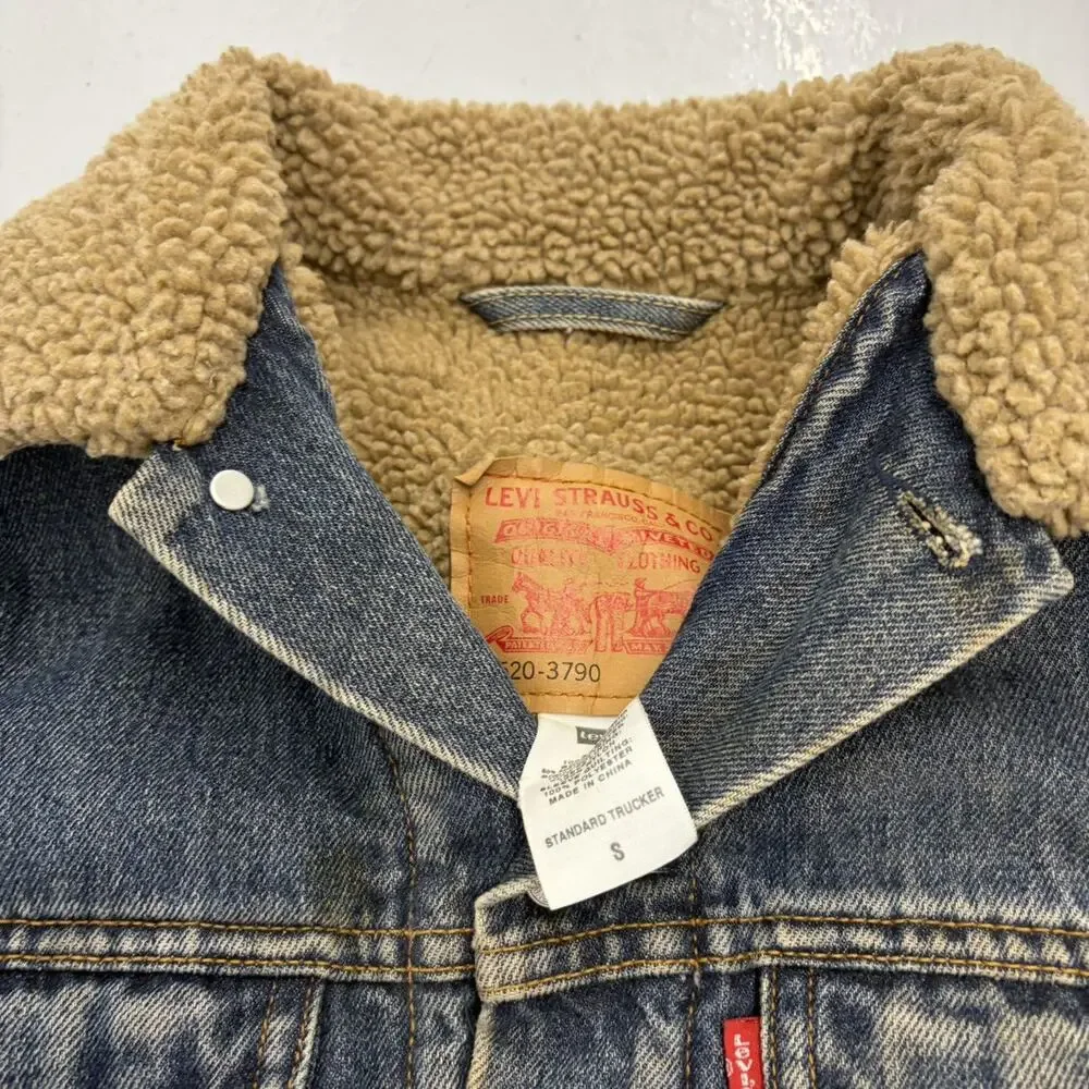 Vintage Y2k Levi's Blue Sherpa Lined Denim Trucker Jacket